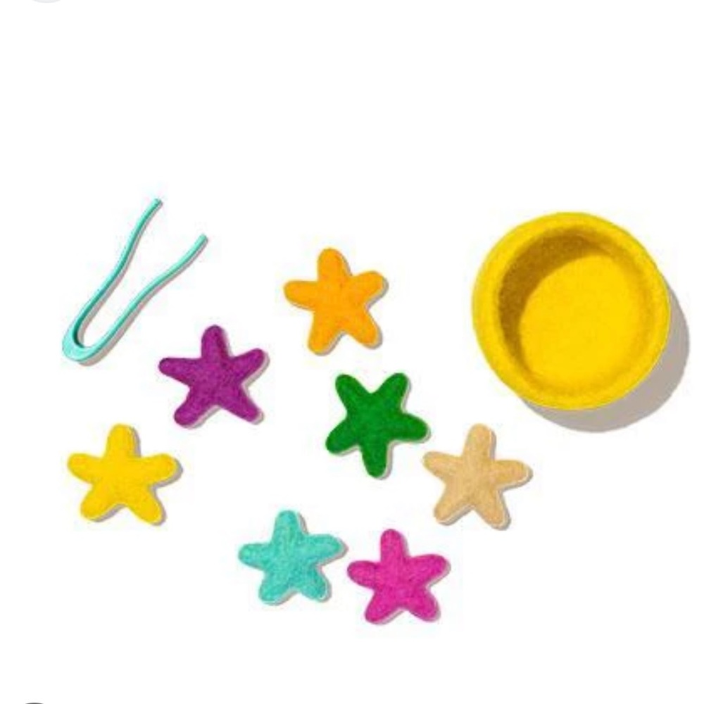 Lovevery- Transfer Tweezers and Felt Stars (The Companion Playkit)